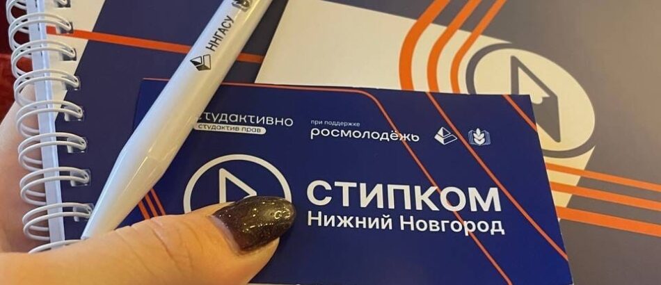 6hYviHVeq9Y